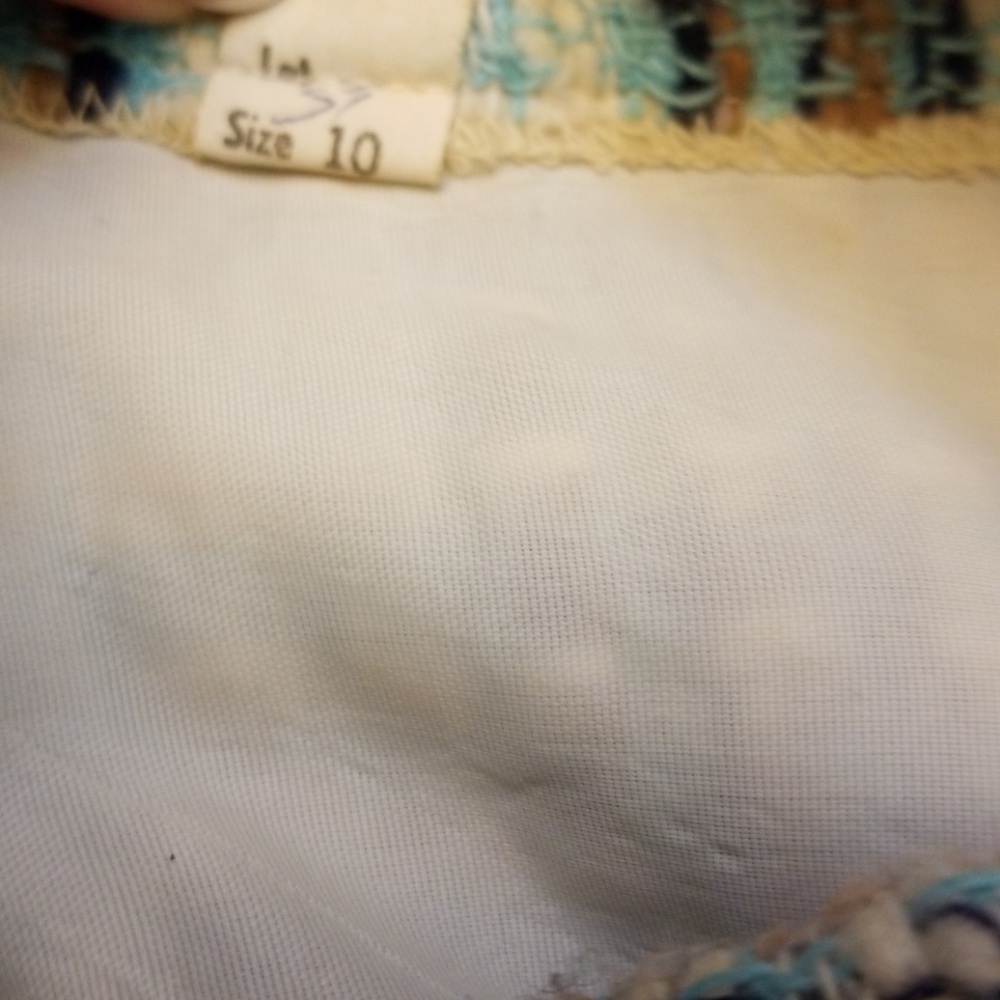 Classic and sophisticated style! Tweed suit, blazer and skirt🌹 - Picture 8 of 8